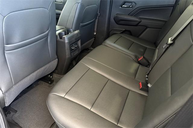 2025 GMC Canyon Vehicle Photo in ELK GROVE, CA 95757-8703