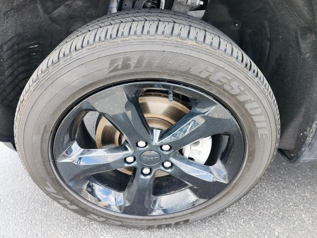 2023 Jeep Grand Cherokee L Vehicle Photo in GREEN BAY, WI 54304-5303