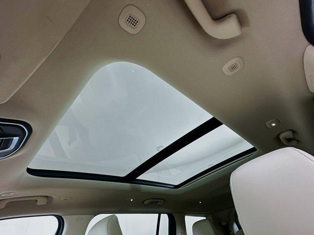 2022 Jeep Grand Cherokee L Vehicle Photo in Doylsetown, PA 18901