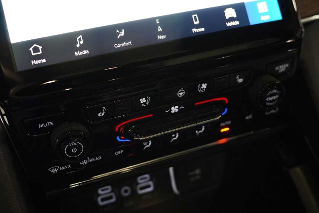 2024 Jeep Grand Cherokee L Vehicle Photo in GRAPEVINE, TX 76051
