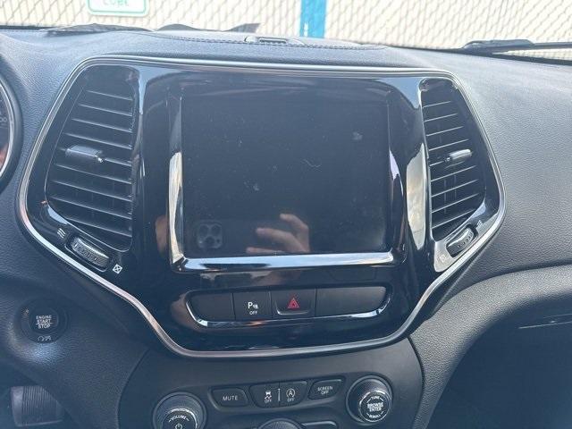 2019 Jeep Cherokee Vehicle Photo in ENGLEWOOD, CO 80113-6708