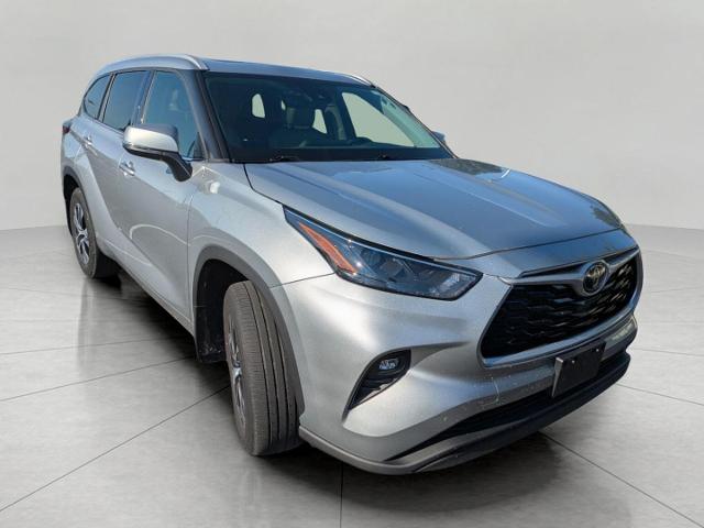 2022 Toyota Highlander Vehicle Photo in Appleton, WI 54913