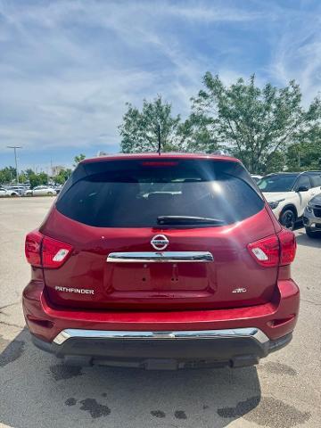 2017 Nissan Pathfinder Vehicle Photo in Lees Summit, MO 64086