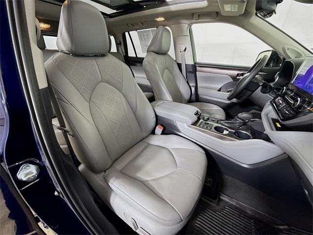 2023 Toyota Highlander Vehicle Photo in Everett, WA 98204