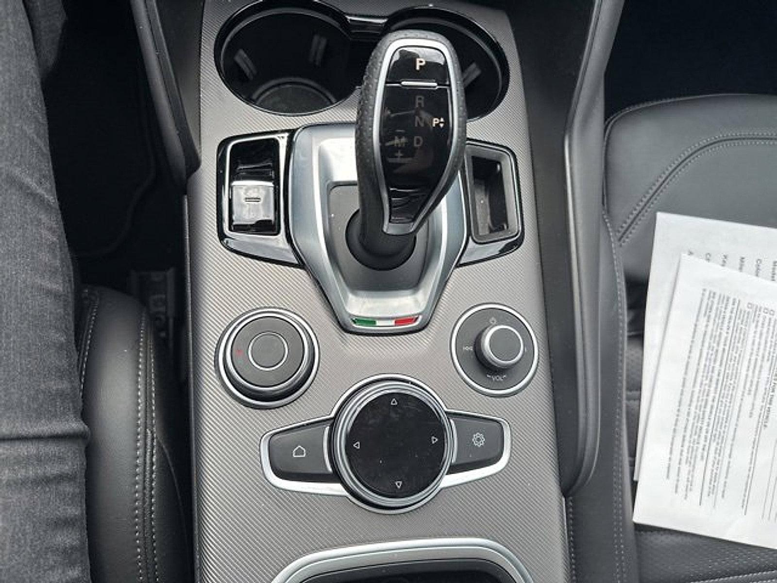 2022 Alfa Romeo Giulia Vehicle Photo in Willow Grove, PA 19090