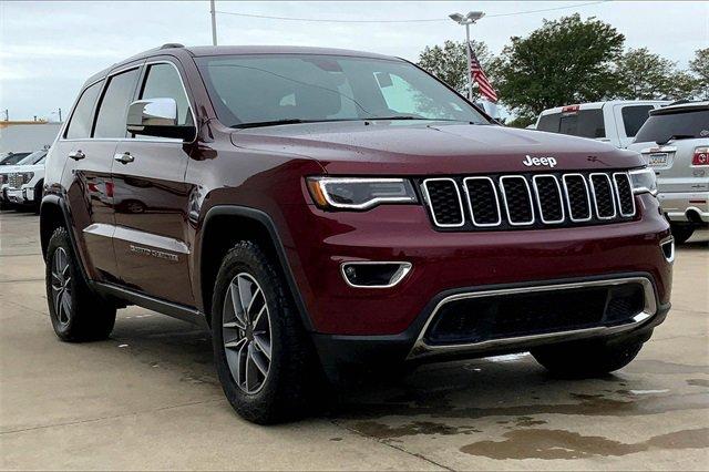 2022 Jeep Grand Cherokee WK Vehicle Photo in TOPEKA, KS 66609-0000