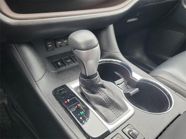 2019 Toyota Highlander Vehicle Photo in New Bloomfield, PA 17068