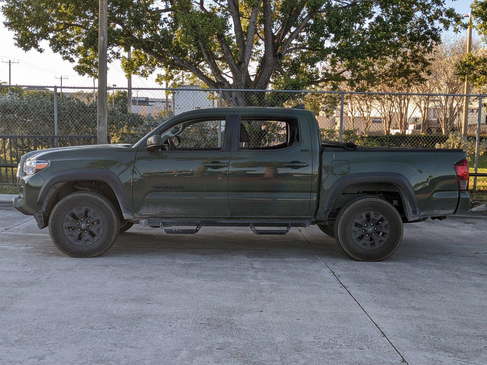 2021 Toyota Tacoma 2WD Vehicle Photo in Davie, FL 33331