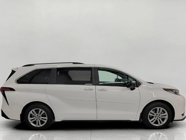 2023 Toyota Sienna Vehicle Photo in Oshkosh, WI 54904