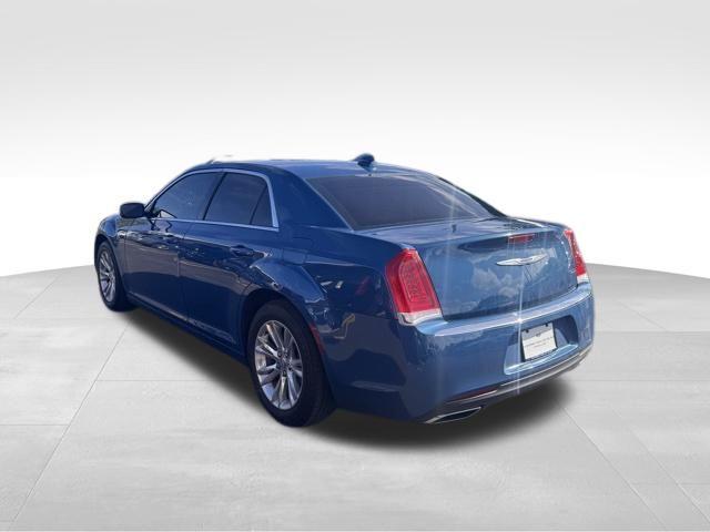 2021 Chrysler 300 Vehicle Photo in DELRAY BEACH, FL 33483-3294