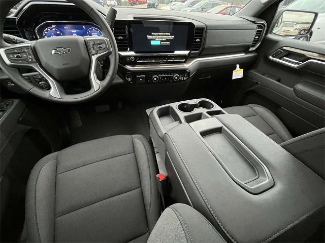 2025 Chevrolet Silverado 1500 Vehicle Photo in ALCOA, TN 37701-3235