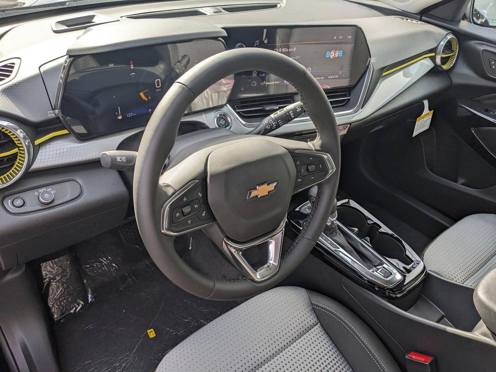 2025 Chevrolet Trax Vehicle Photo in GREENACRES, FL 33463-3207