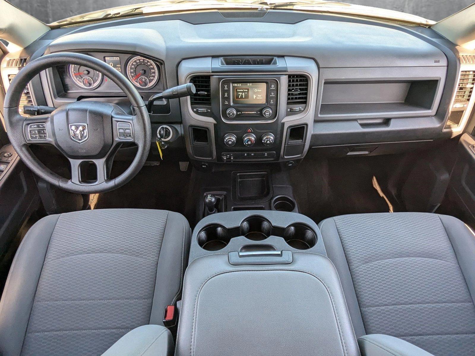 2018 Ram 2500 Vehicle Photo in VALENCIA, CA 91355-1705