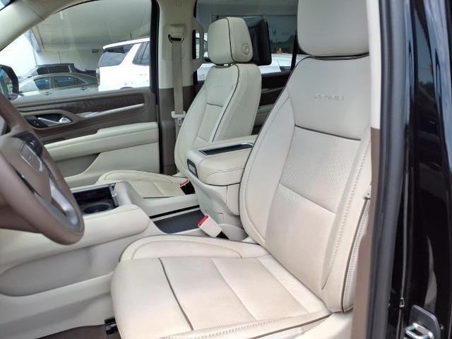 2023 GMC Yukon XL Vehicle Photo in ROXBORO, NC 27573-6143