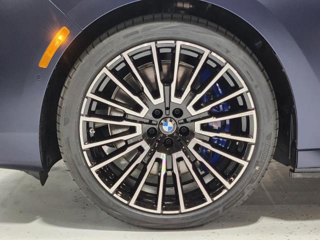 2025 BMW i7 Vehicle Photo in GRAPEVINE, TX 76051