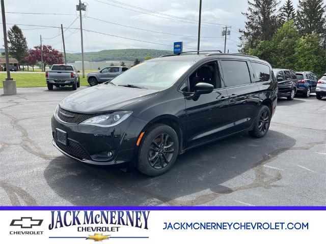 2020 Chrysler Pacifica Vehicle Photo in TULLY, NY 13159-3159