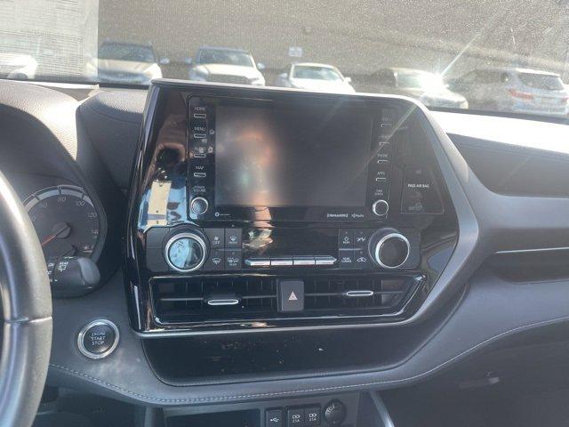 2020 Toyota Highlander Vehicle Photo in Philadelphia, PA 19116