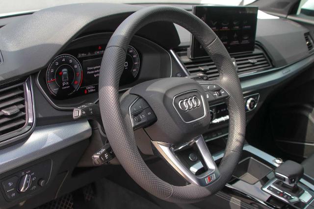 2024 Audi Q5 Vehicle Photo in SUGAR LAND, TX 77478