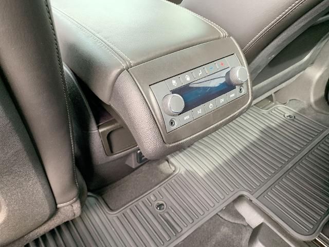 2017 Buick Enclave Vehicle Photo in MOON TOWNSHIP, PA 15108-2571