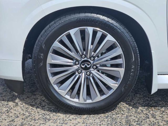 2025 INFINITI QX80 Vehicle Photo in Fort Worth, TX 76132