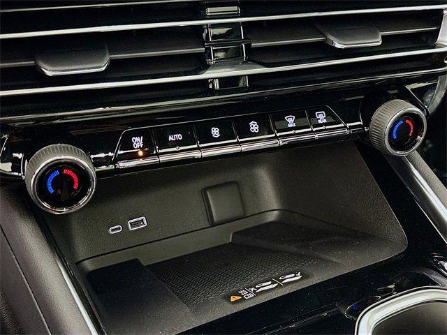 2025 Chevrolet Traverse Vehicle Photo in PUYALLUP, WA 98371-4149