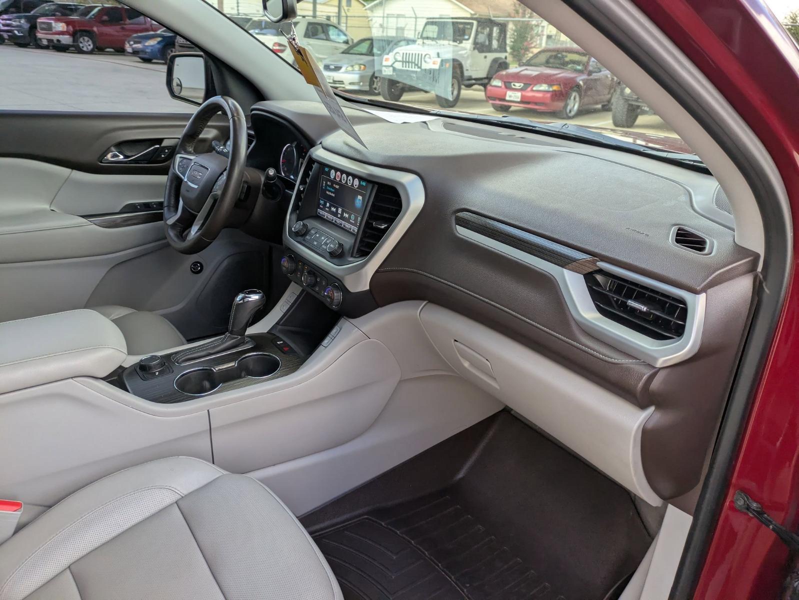 2017 GMC Acadia Vehicle Photo in SELMA, TX 78154-1460