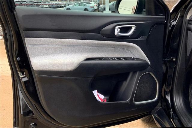 2022 Jeep Compass Vehicle Photo in KANSAS CITY, MO 64114-4545