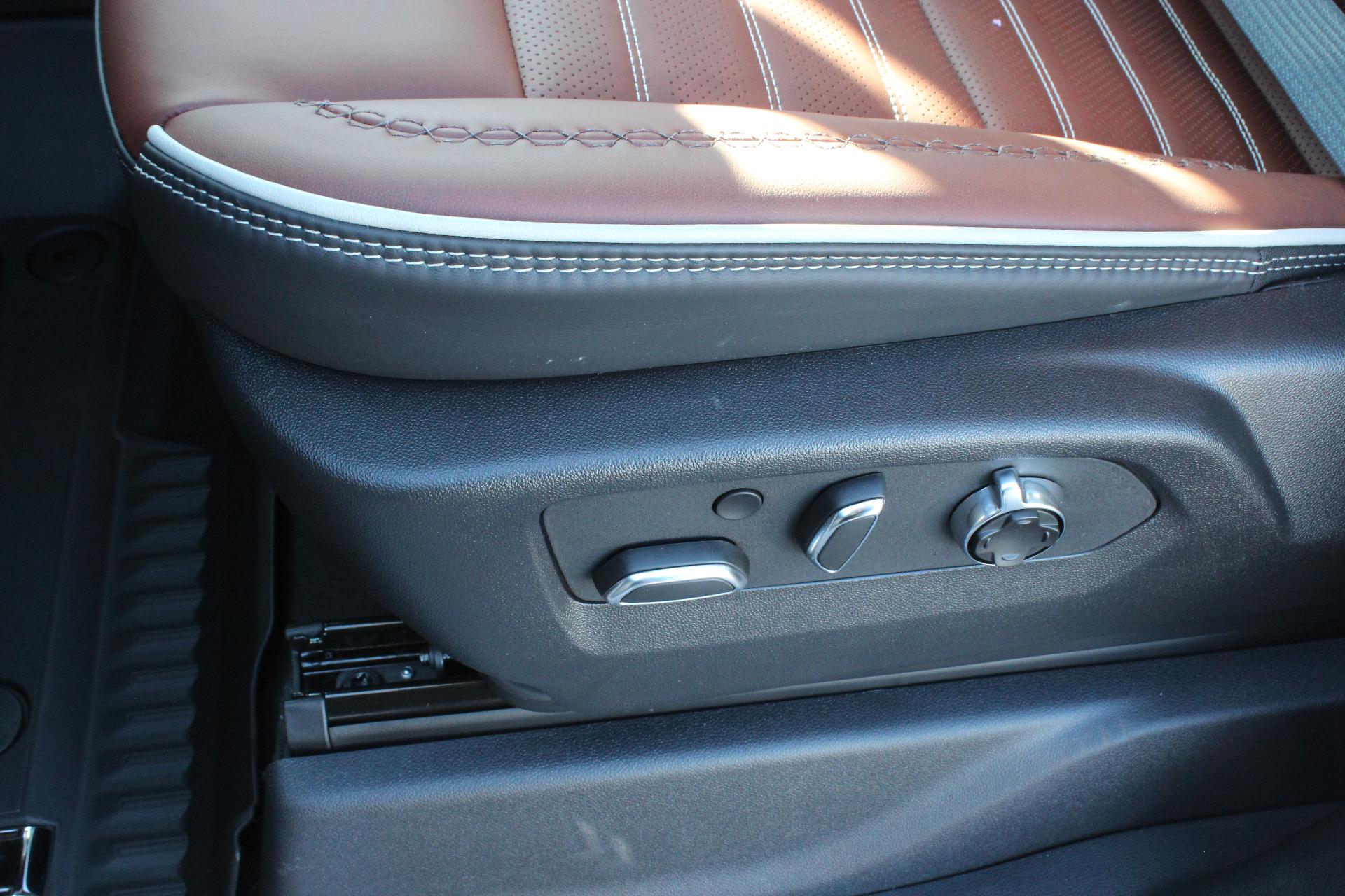 2025 GMC Sierra 1500 Vehicle Photo in AURORA, CO 80012-4011