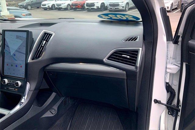 2024 Ford Edge Vehicle Photo in KANSAS CITY, MO 64114-4502