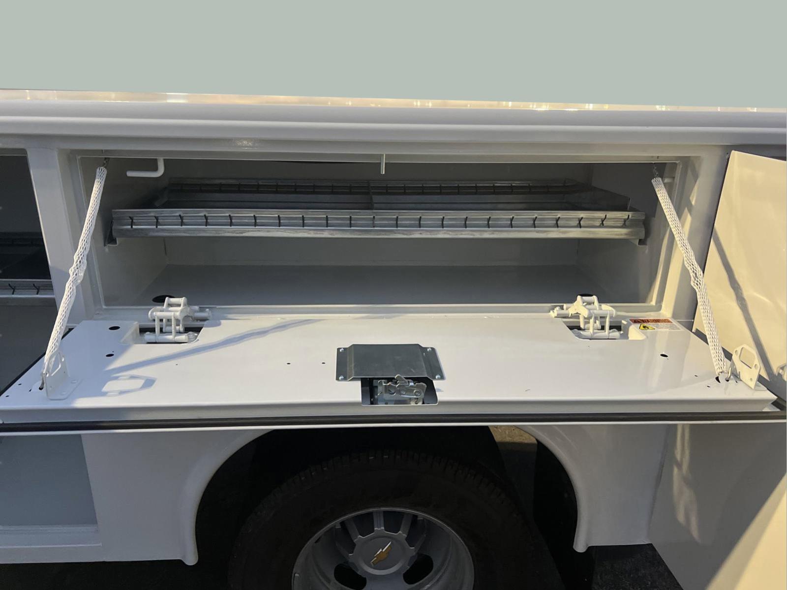 2024 Chevrolet Silverado 3500 HD Chassis Cab Vehicle Photo in GEORGETOWN, TX 78626-7508