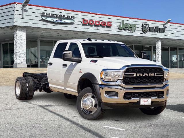 2024 Ram 5500 Chassis Cab Vehicle Photo in Ennis, TX 75119-5114