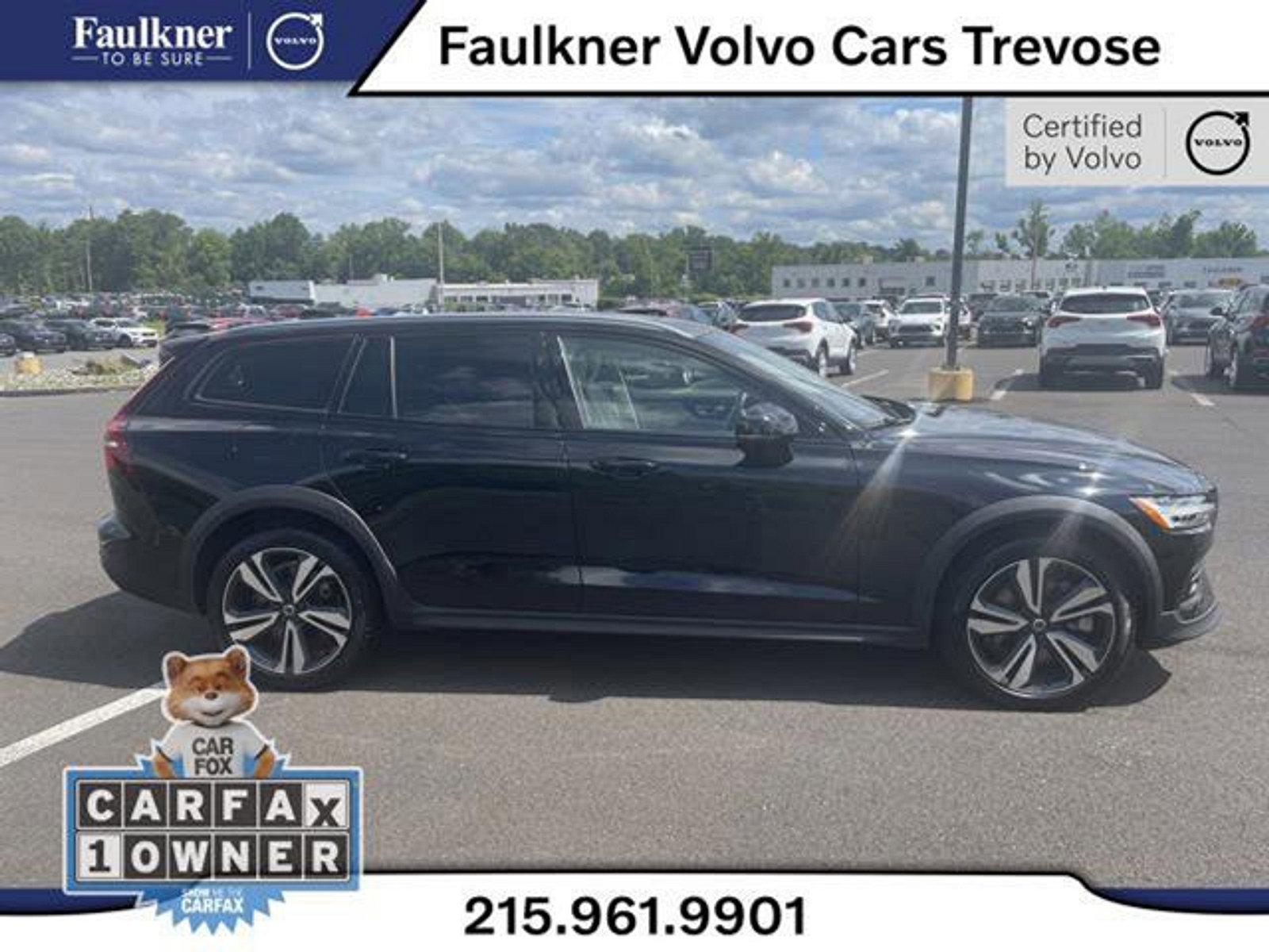 2023 Volvo V60 Cross Country Vehicle Photo in Trevose, PA 19053