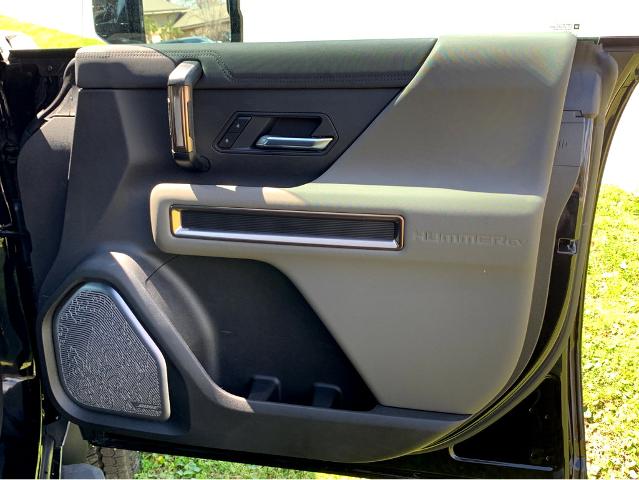 2025 GMC HUMMER EV Pickup Vehicle Photo in BEAUFORT, SC 29906-4218