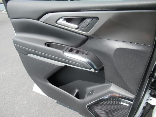 2025 Chevrolet Traverse Vehicle Photo in LEESBURG, FL 34788-4022