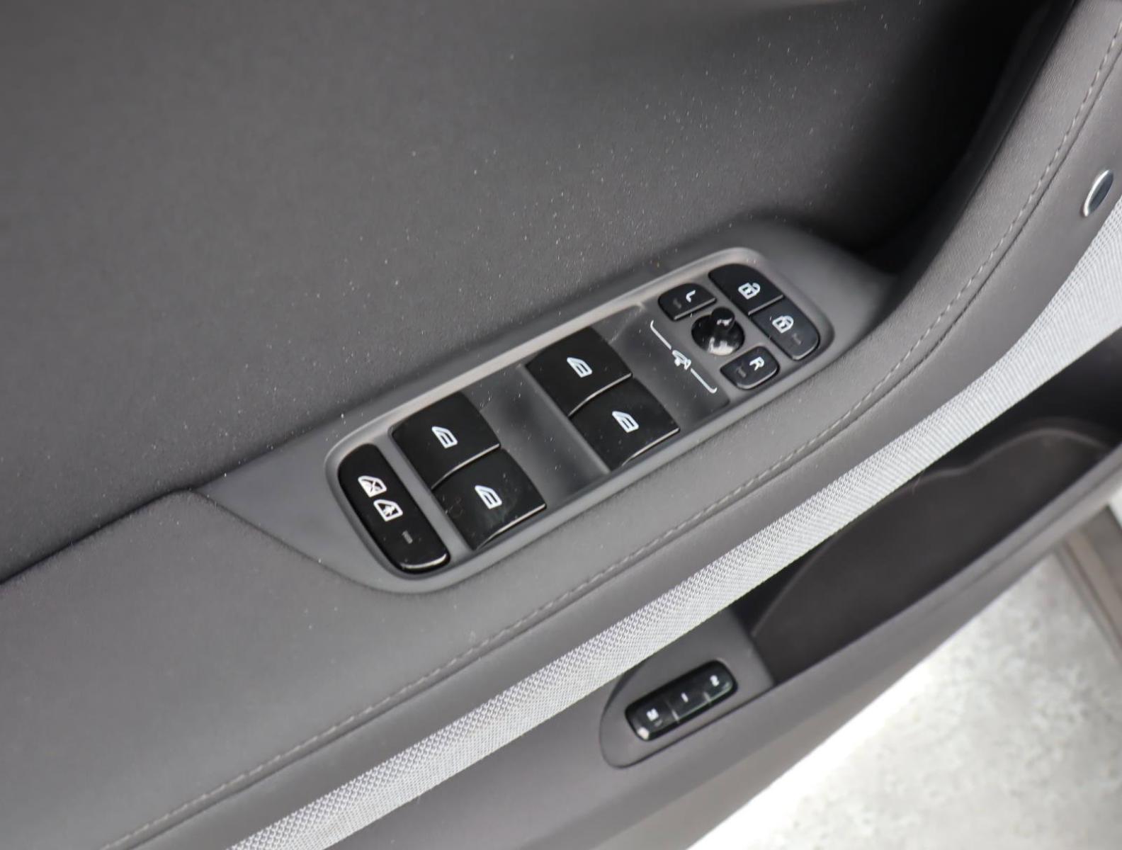 2022 Polestar 2 Vehicle Photo in LOS ANGELES, CA 90007-3794