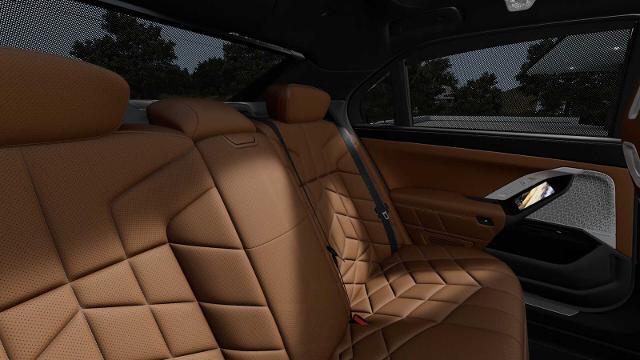 2025 BMW 760i xDrive Vehicle Photo in GRAPEVINE, TX 76051