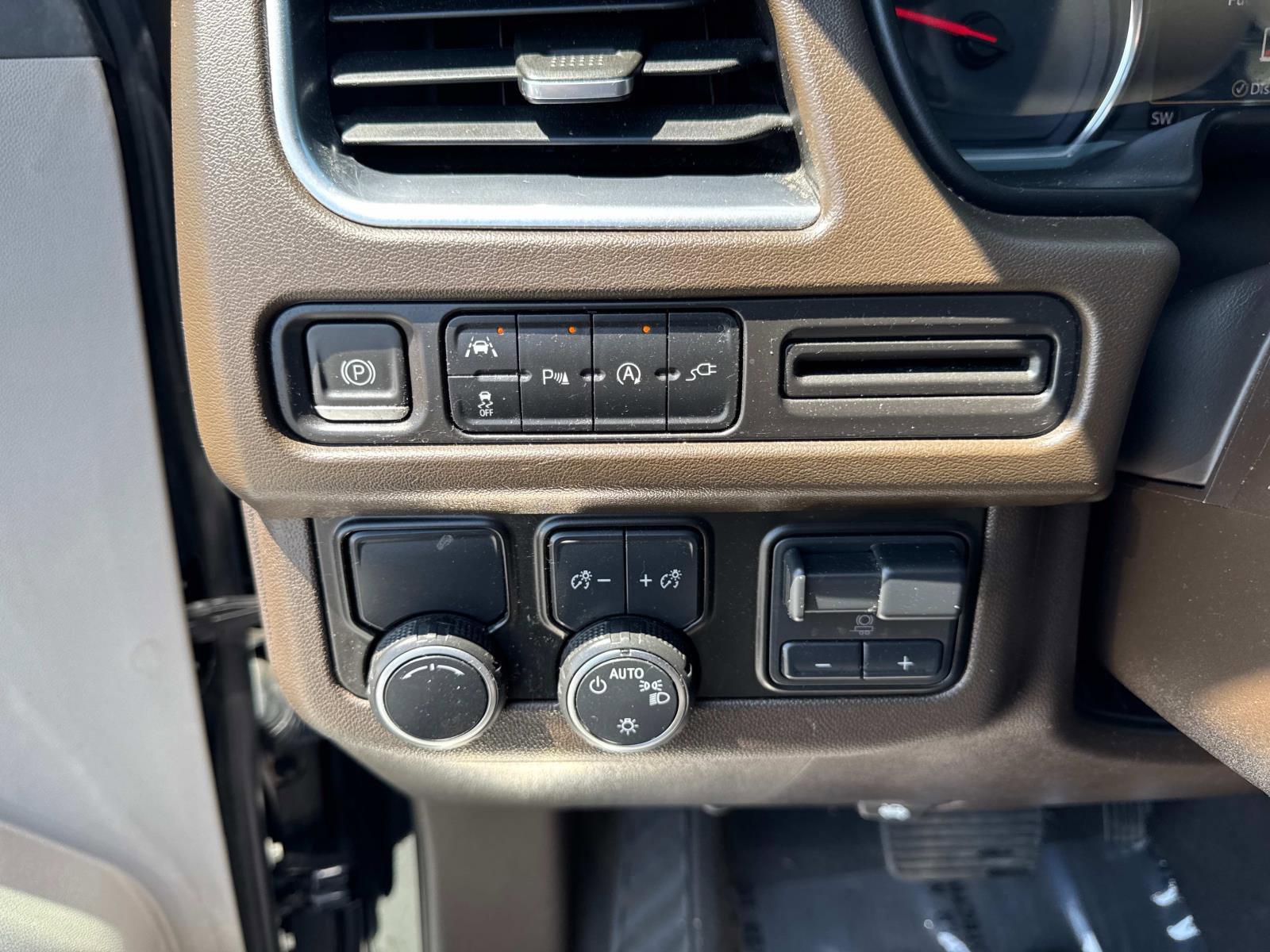 2021 Chevrolet Suburban Vehicle Photo in LOS ANGELES, CA 90007-3794