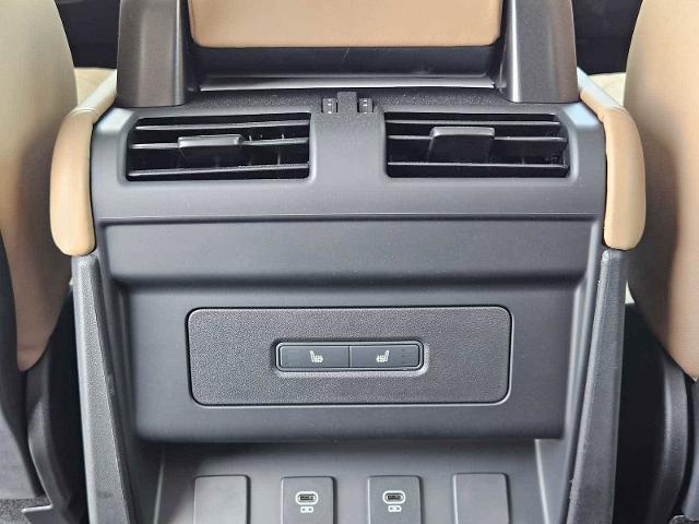 2025 Defender Vehicle Photo in AUSTIN, TX 78717