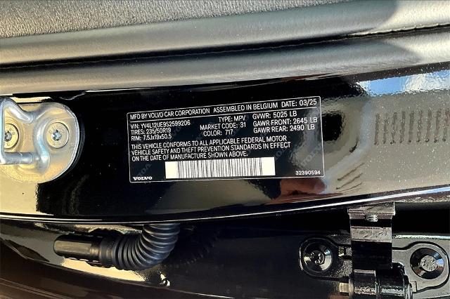 2025 Volvo XC40 Vehicle Photo in Grapevine, TX 76051
