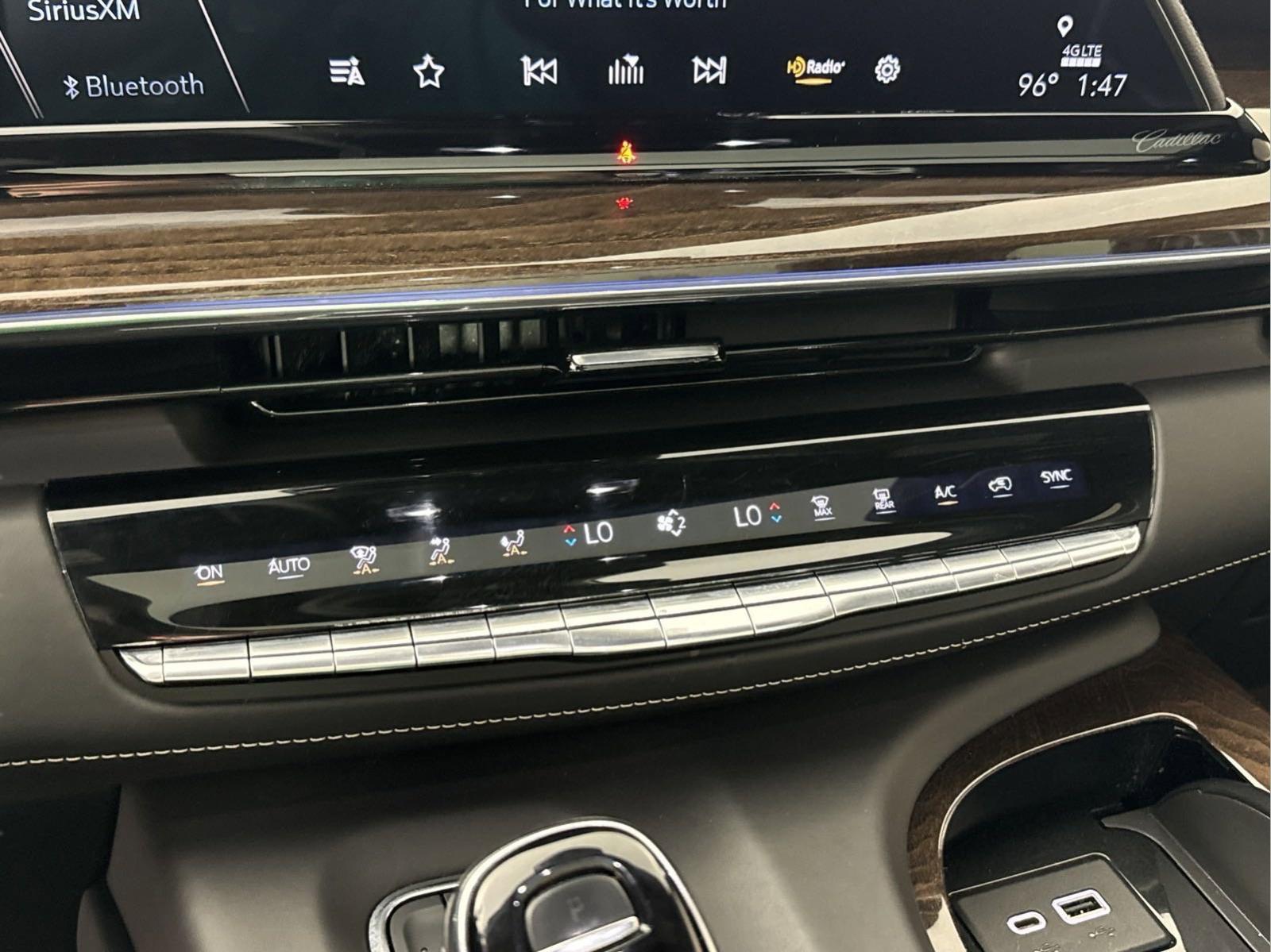 2022 Cadillac Escalade ESV Vehicle Photo in GEORGETOWN, TX 78626-7508