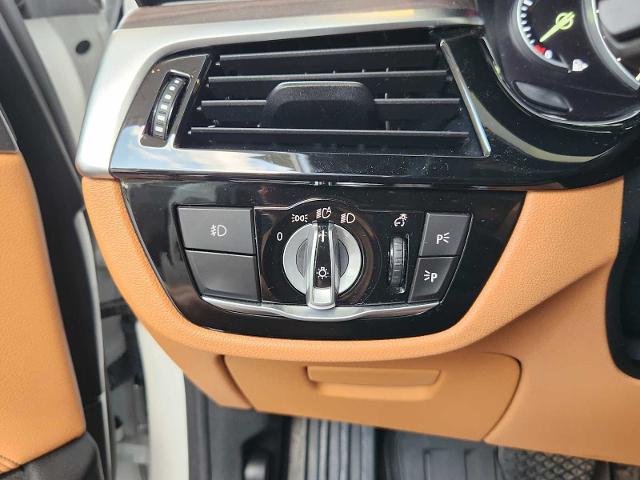 2017 BMW 540i Vehicle Photo in HOUSTON, TX 77079