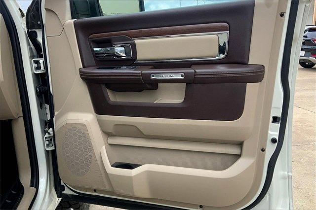2017 Ram 1500 Vehicle Photo in TOPEKA, KS 66609-0000