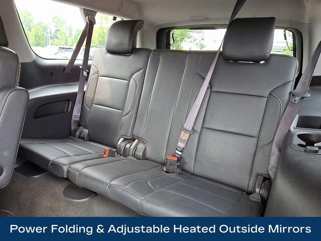 2016 Chevrolet Suburban Vehicle Photo in WATERTOWN, CT 06795-3318