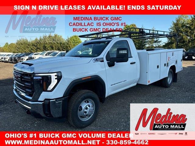 2024 GMC Sierra 3500 HD Chassis Cab Vehicle Photo in MEDINA, OH 44256-9631