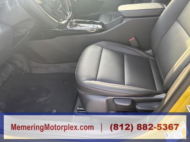 2025 Chevrolet Trax Vehicle Photo in VINCENNES, IN 47591-5519