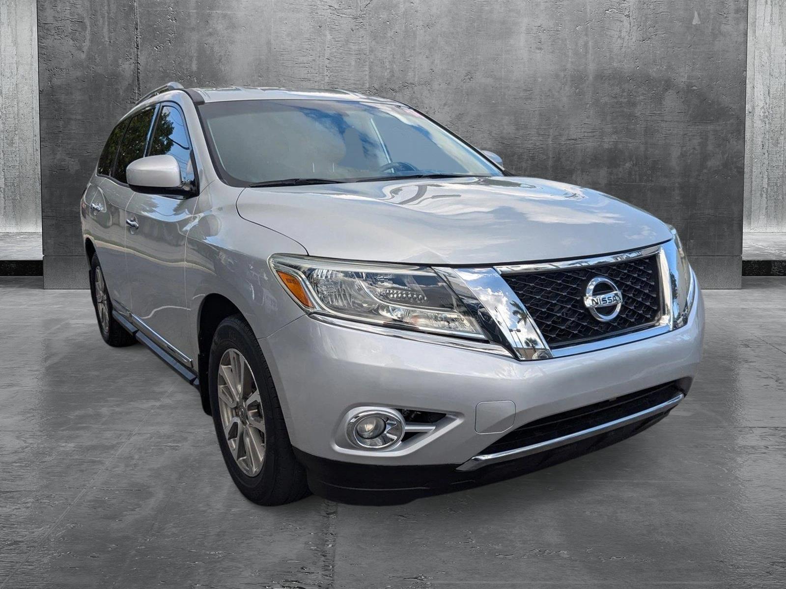 2016 Nissan Pathfinder Vehicle Photo in Miami, FL 33135