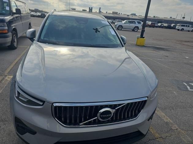 2025 Volvo XC40 Vehicle Photo in Houston, TX 77007