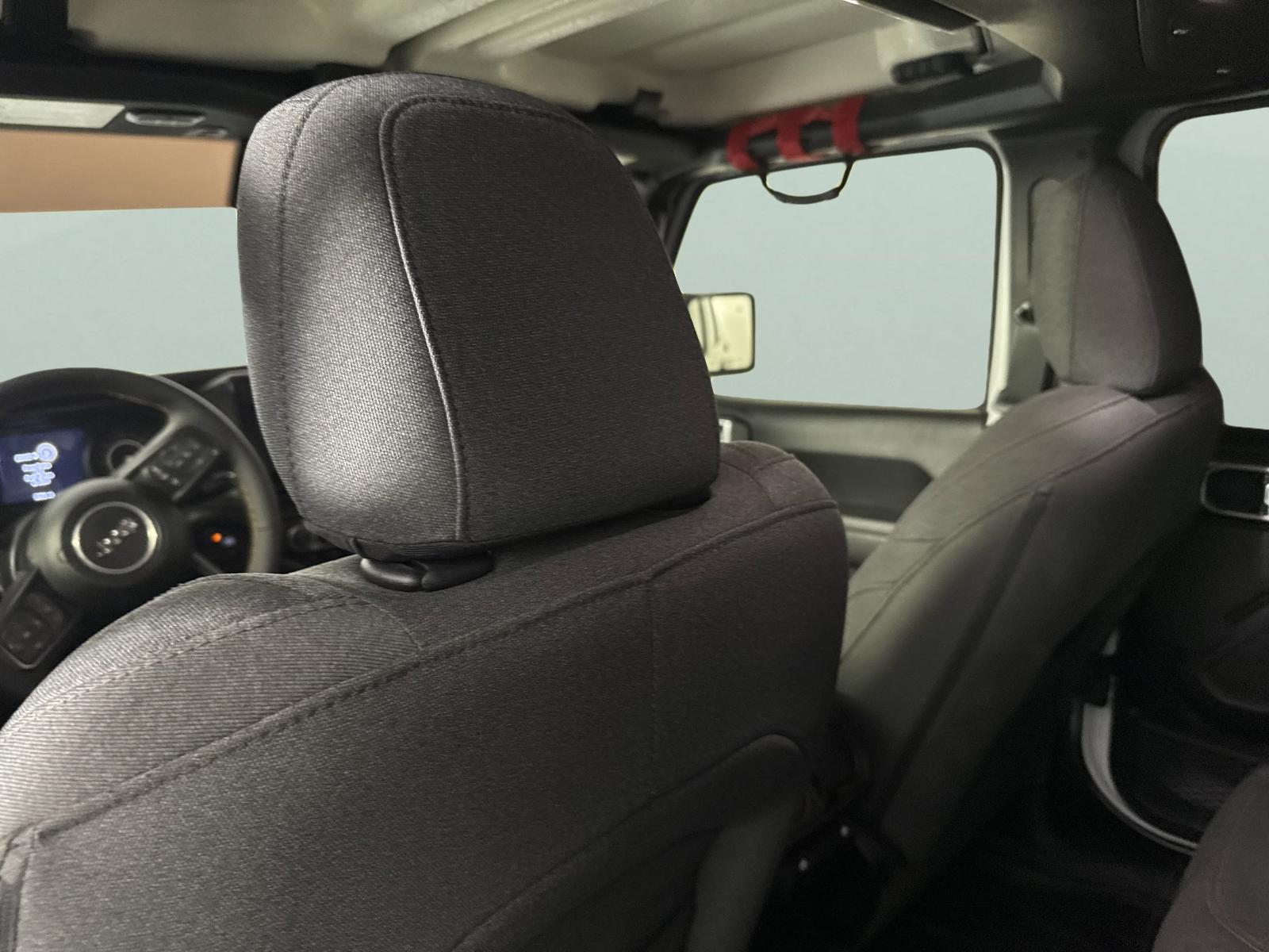 2024 Jeep Gladiator Vehicle Photo in GEORGETOWN, TX 78626-7508