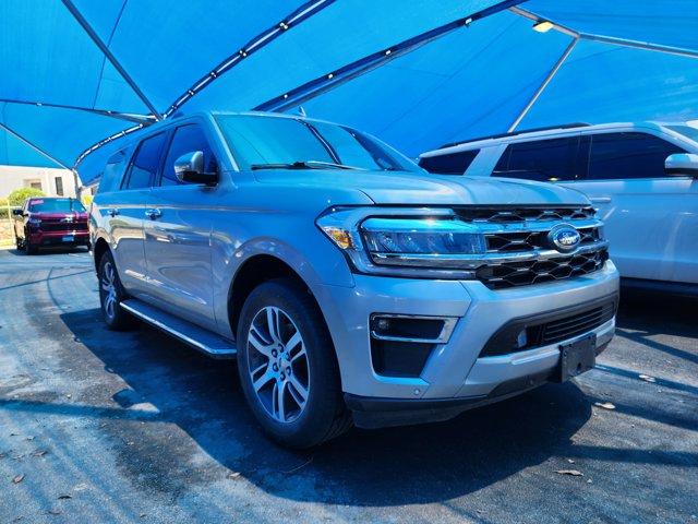 Used 2022 Ford Expedition Limited with VIN 1FMJU1KT4NEA37595 for sale in Decatur, TX