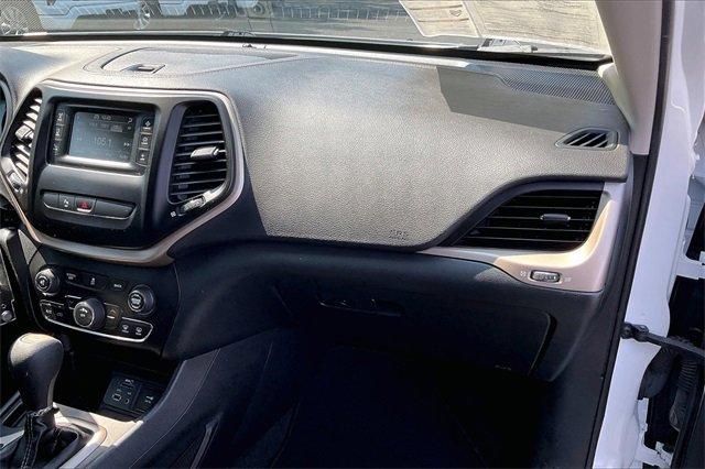2016 Jeep Cherokee Vehicle Photo in INDEPENDENCE, MO 64055-1314